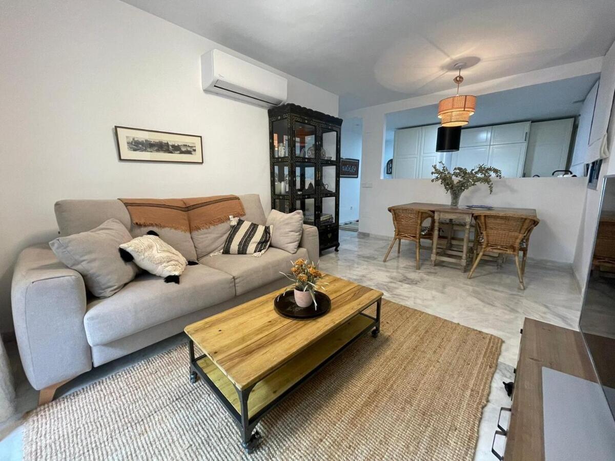 Calu Homes Cerca Playa De Huelin Малага Экстерьер фото