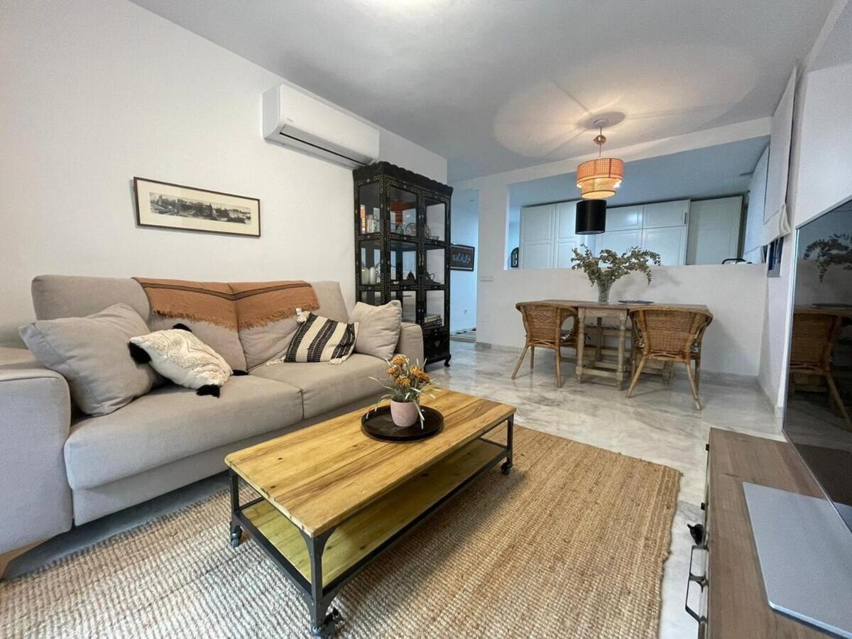Calu Homes Cerca Playa De Huelin Малага Экстерьер фото